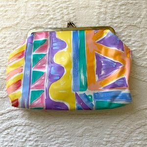 Vintage 80’s vinyl kiss-lock coin purse/cosmetic bag
